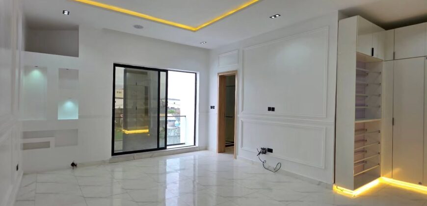 Spacious 4 Bedrooms Duplex