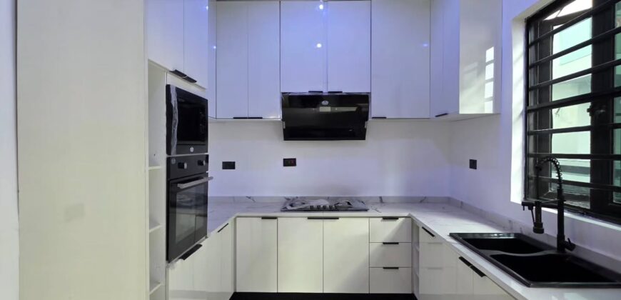 Spacious 4 Bedrooms Duplex