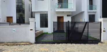 Luxury 4 Bedroom Fully Detached Duplex With Bq
