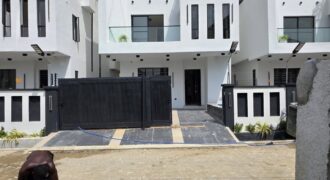 Luxury 5-Bedroom Fully Detached Duplex with BQ