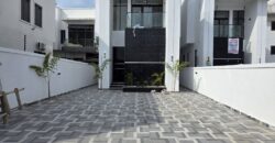 Modern 5 Bedroom Executive Duplex