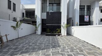 Modern 5 Bedroom Executive Duplex