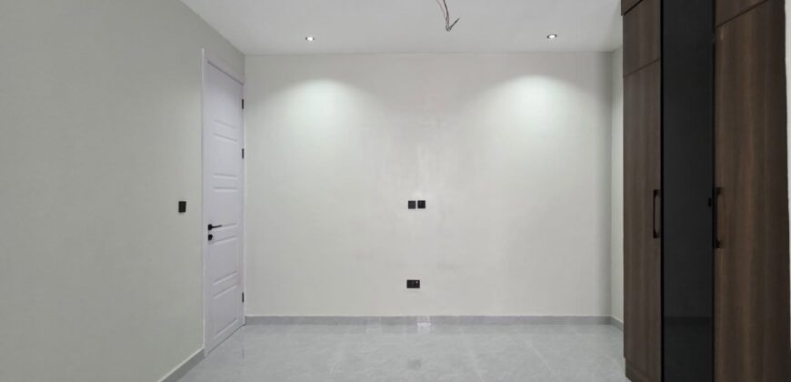 Luxurious 5-Bedroom Executive Duplex in Lekki 2nd Tollgate