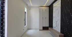 Modern 5 Bedroom Executive Duplex