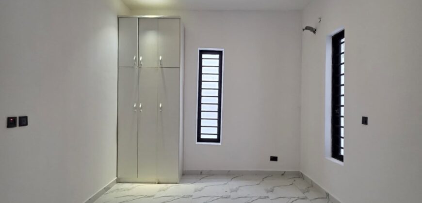 Luxury 5-Bedroom Fully Detached Duplex with BQ