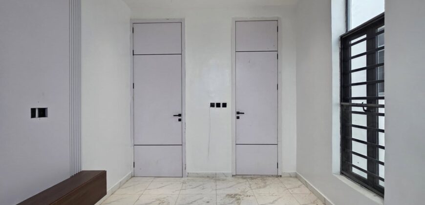 Stunning 5-Bedroom Fully-Detached Duplex