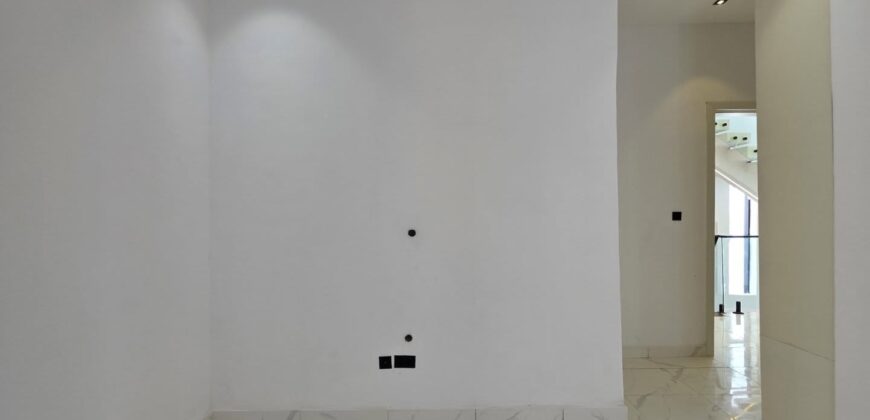 Luxury 5-Bedroom Fully Detached Duplex with BQ