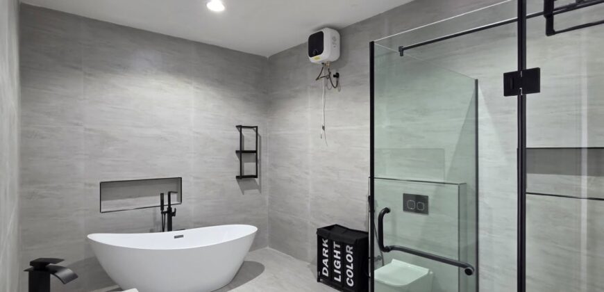 Luxurious 5-Bedroom Executive Duplex in Lekki 2nd Tollgate