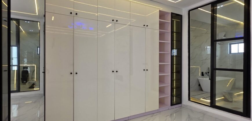 Luxury 5-Bedroom Fully Detached Duplex with BQ