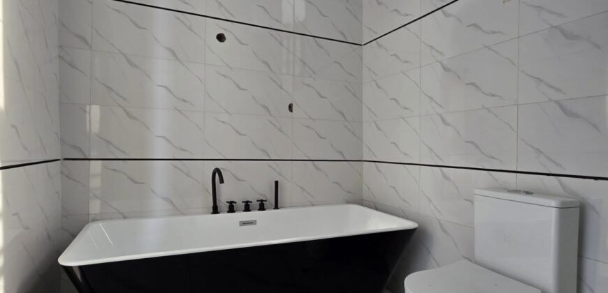 Stunning 5-Bedroom Fully-Detached Duplex