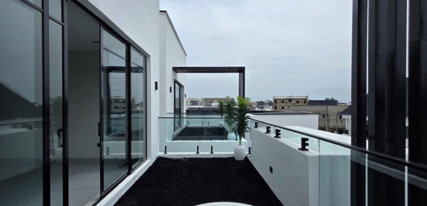 Luxurious 5-Bedroom Executive Duplex in Lekki 2nd Tollgate