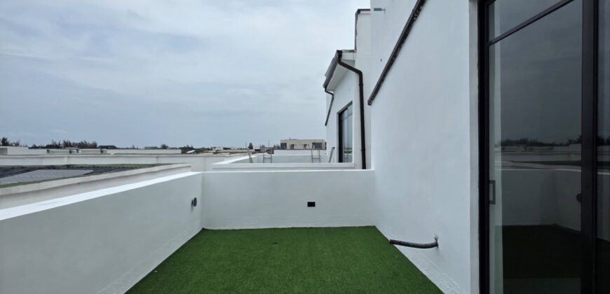 Luxurious 5-Bedroom Executive Duplex in Lekki 2nd Tollgate