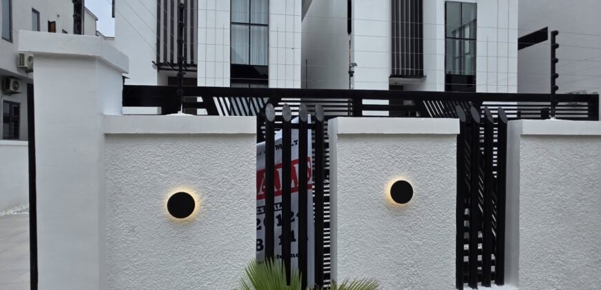 Luxurious 5-Bedroom Executive Duplex in Lekki 2nd Tollgate