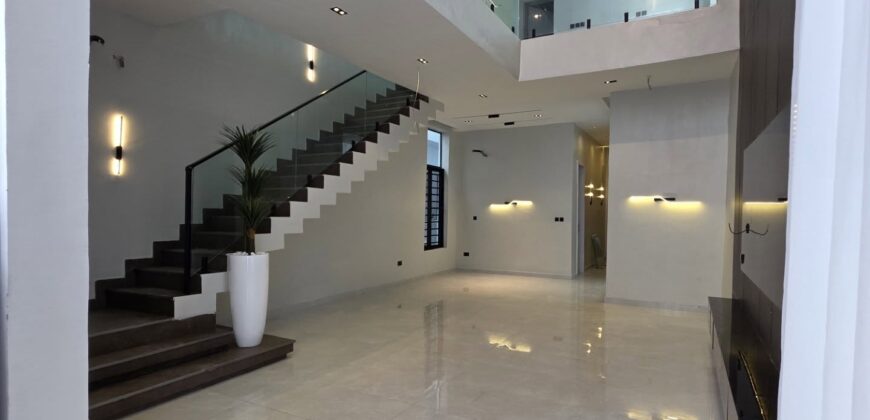 Luxurious 5-Bedroom Executive Duplex in Lekki 2nd Tollgate