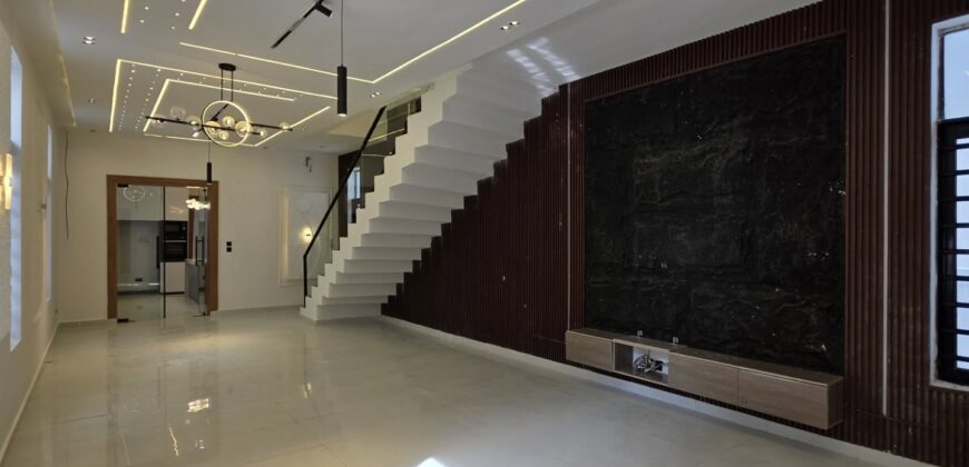 Modern 5 Bedroom Executive Duplex