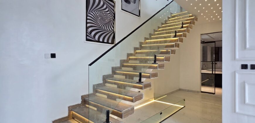 Stunning 5-Bedroom Fully-Detached Duplex