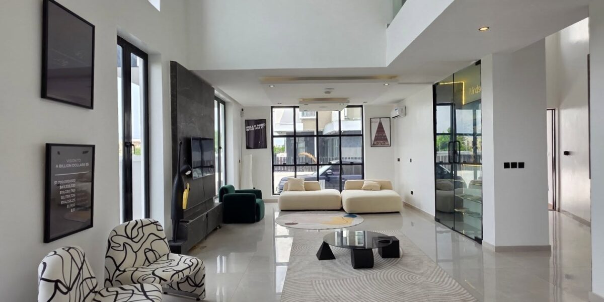 Orchid’s Finest – Fully Furnished 5-Bedroom Duplex with Boys’ Quarters