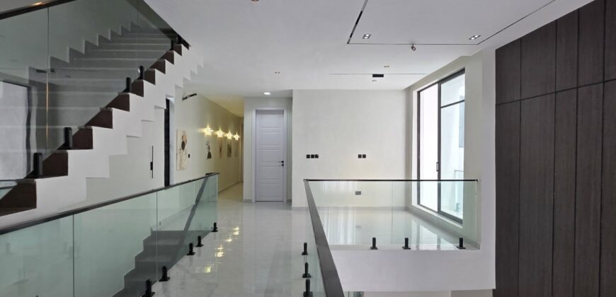 Luxurious 5-Bedroom Executive Duplex in Lekki 2nd Tollgate