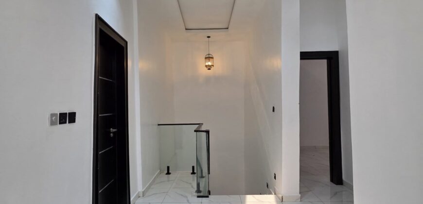 Stunning 5-Bedroom Fully-Detached Duplex