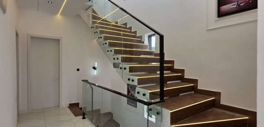 Luxury 5-Bedroom Fully Detached Duplex with BQ